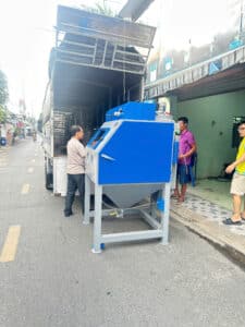 Bàn Giao Thiết Bị Cho Khách Hàng